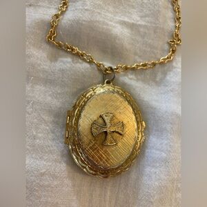 Maltese Cross Vintage Locket Pendant Necklace‎ Picture Monet Chain Old